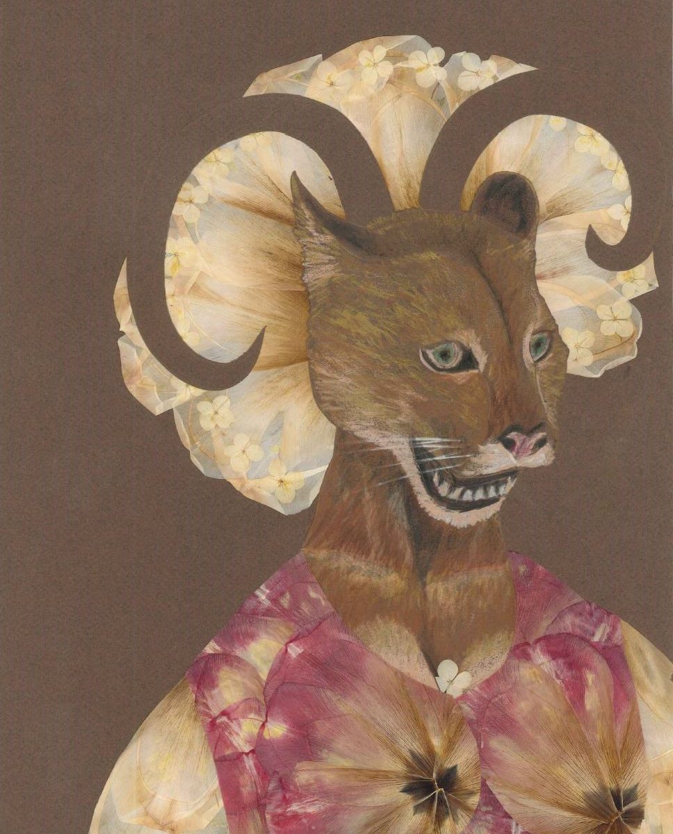 Eine Frau mit einem Löwinnenkopf und Widderhörnern